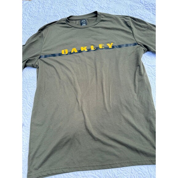 Oakley Other - Men’s oakley t shirt size large  Olive army green